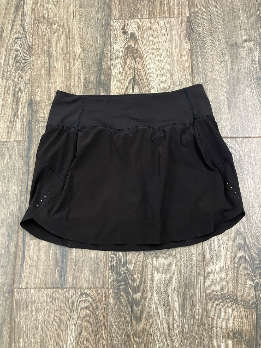 Athleta Black Run With It Skort